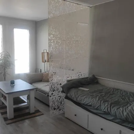 And Bright Studio In The Porte Royale Area * La Rochelle (Charente-Maritime)